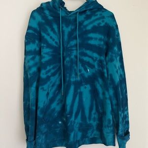 oversized tie-dye hoodie